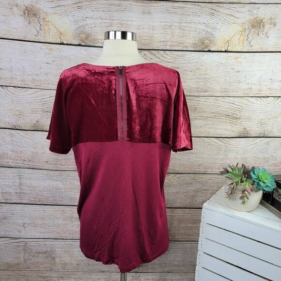 Lucky Brand Womens Velvet Contrast Short Sleeve Red T-shirt Top Size Small - Picture 3 of 8